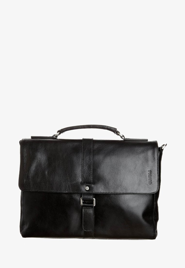 Schwarze Lederaktentasche mit Obergriff, frontaler Klappe, Schnallenriemen und dezentem Markenlogo in der unteren rechten Ecke.
