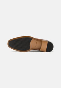 Call it Spring FITZWILLIAM - Klassiset nauhakengät - cognac