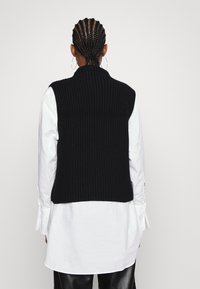 Selected Femme SLFMELENA VEST - Camisola - black
