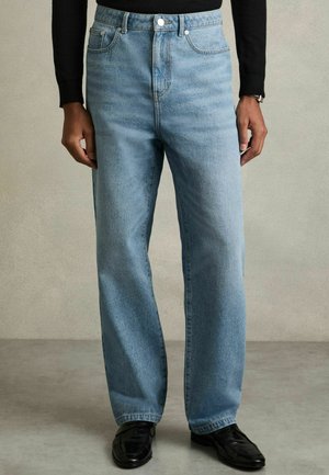Laisvo kirpimo džinsai - light blue wash