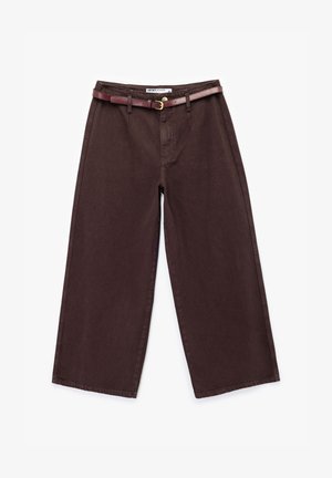 Brown wide-leg pants with a mid-rise waist, featuring a brown belt with a metal buckle. Made of cotton, displaying a smooth texture.