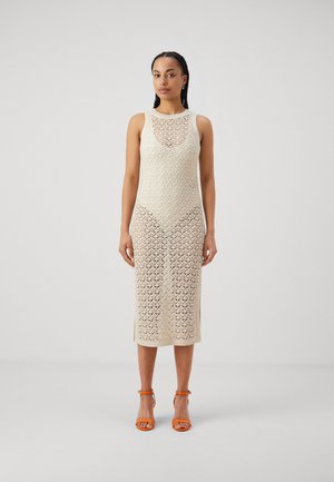 JDY JDYSUN EVELYN O NECK SLIT DRESS - Etuikleid - tapioca