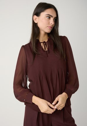 More & More Blouse - raisin brown