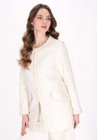 DreiMaster Cappotto corto - offwhite