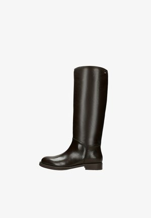 Stivali in pelle marrone al ginocchio con una finitura lucida, punta rotonda e tacco a blocco piccolo. Presentano una texture liscia e un design minimalista.