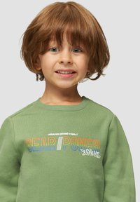 s.Oliver Felpa - hellgrün