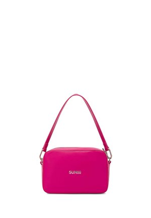 Borsa a tracolla rettangolare di colore rosa acceso con una singola tracolla e il logo argentato "SUN68" sulla parte anteriore, su sfondo bianco.
