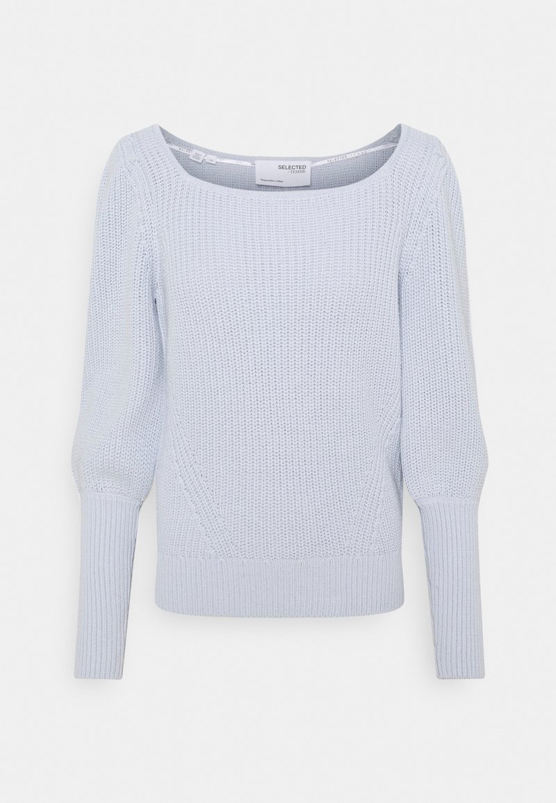 Pull en tricot bleu clair avec un large décolleté, des manches longues et des poignets côtelés. Présente un motif texturé et un ourlet ajusté pour un look structuré.