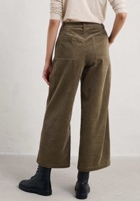 Seasalt Cornwall ASPHODEL oliwkowy