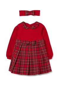 Rotes langärmliges Kleid mit kariertem, plissiertem Rock und rundem Kragen; passendes rotes Haarband mit kariertem Schleifendetail in der Mitte.