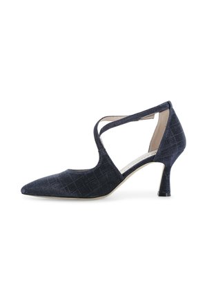 Scarpa alta con tacco in tessuto blu navy con punta appuntita, cinturini incrociati e tacco curvo di media altezza, vista di profilo laterale.