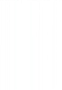 Femeie așezată la un birou, lucrând la un laptop, cu note adezive lipite pe perete într-un birou luminos și modern.