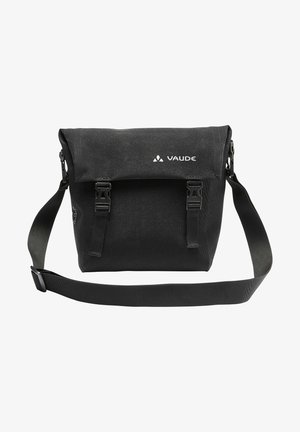 Borsa a tracolla nera in tela con patta ripiegata, due fibbie frontali e cintura regolabile. Presenta in modo evidente il logo VAUDE.