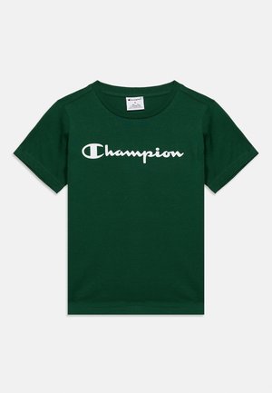 Mørkegrøn t-shirt med korte ærmer og hvidt "Champion"-logo centreret på brystet og rund halsudskæring.
