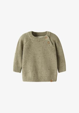 Beiger gestrickter Babypullover mit langen Ärmeln, Rippstrick am Halsbund, den Bündchen und dem Saum, mit zwei Holzknöpfen nahe der linken Schulter.
