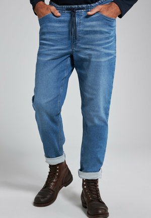 MODERN - Jeans Tapered Fit - light blue