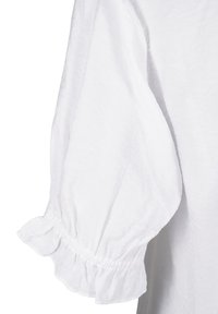Zizzi KURZARM AUS  MIT RÜSCHENDETAILS - Pluus - bright white