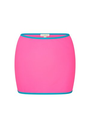 Helles pinkes Minirock mit türkisfarbenen Besätzen entlang der oberen und unteren Kanten, flach auf einem weißen Hintergrund dargestellt.