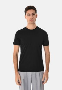 Non selezionato, nero