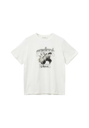 Camiseta de algodón blanco de manga corta, con un estampado gráfico de albaricoques y el texto "FRUTAS" en una fuente negra estilizada.