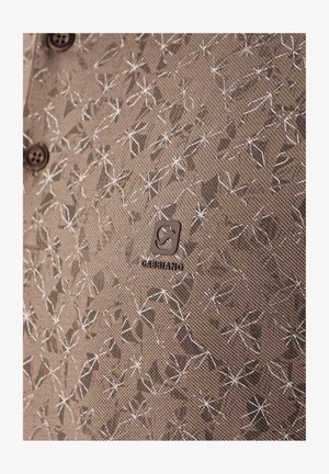 Gabbiano, Polotričko - wood brown