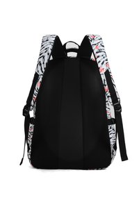 Zaino con retro in rete nera, spallacci a stampa zebra bianca e grigia e dettagli corallo. Presenta spallacci regolabili e hardware robusto.