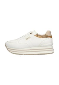 Sneaker bianca con tomaia in pelle testurizzata, accentuazione a forma di motivo beige sul tallone e suola a strati con righelli beige. Dettaglio del logo dorato.