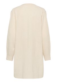 Cardigan lung, ușor, realizat din material tricotat moale într-o nuanță bej deschis. Prezintă un decolteu ușor rotunjit și mâneci lungi, cu un design simplu, fără cusături.