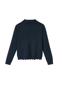 Pull bleu marine foncé à manches longues avec col montant et ourlet festonné, vu de dos sur un fond blanc.