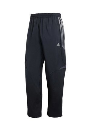 Czarne spodnie sportowe z elastycznym paskiem w talii, z szarymi paskami po bokach, teksturowanym panelem i zwężanym krojem nogawki.