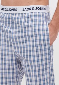 Jack & Jones JACLUCA TEE AND PANTS GIFTBOX - Pyjama - white/light blue