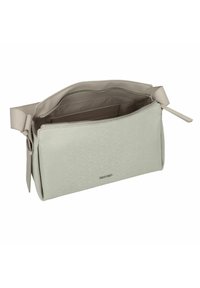 Borsa a busta Calvin Klein in tessuto grigio chiaro con un motivo logo discreto, chiusura con zip e dettagli in pelle liscia. Scomparti interni visibili.
