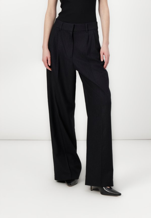 PINNIE TROUSER - Trousers
