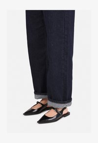 Non sélectionné, black