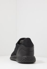 Pier One Sneakers - black