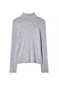 Grå långärmad polotröja i mjukt stickat material, med en åtsittande krage och en avslappnad, rundad nederkant. Slät textur.