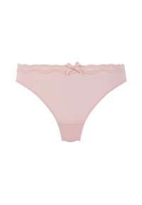 Lichtroze string met ribbeltextuur, kanten rand bij de tailleband en een klein bijpassend strikdetail op de achterkant.