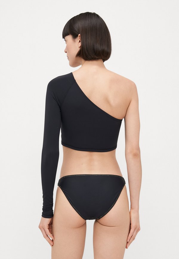 THE CONTOUR ONE SHOULDER - Bikini top2