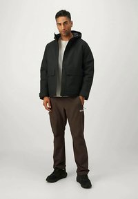 Jack Wolfskin TEMPELTOR - Zimný kabát - black