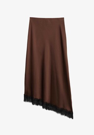 Brun asymmetrisk midi-nederdel med sort blondekant langs den skrå kant, glat stof og en tætsiddende talje.