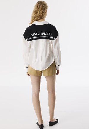 RELAXED FIT - Camicia - ecru