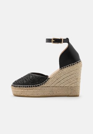 Platform heels - black