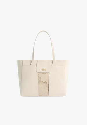 Borsa tote color crema con due manici, pannello centrale con design di una mappa vintage e logo oro "KLASSE" sulla patta frontale.