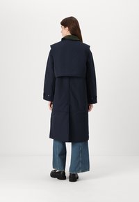 Object OBJPHOEBE COAT 2 IN 1 - Trench - sky captain