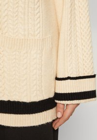 Object Chaqueta de punto - sand