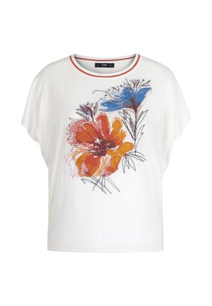 Biele tričko s krátkym rukávom, širokým výstrihom a kvetinovým vzorom s veľkými oranžovými a modrými kvetmi s čiernym obrysom.