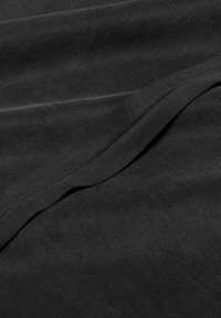 Benu TURTLENECK - Longsleeve - czarny