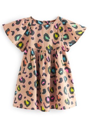 Sukienka z krótkim rękawem w beżowej bawełnie z żywym nadrukiem w panterkę, zawierającym zielone, różowe, niebieskie i czarne plamy; fason z rozkloszowanym dołem.