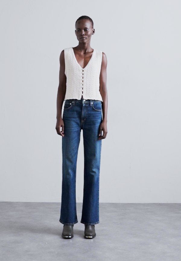 RAVEN PATCH POCKET WIDE LEG - Relaxed fit jeans3