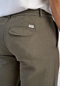 Lindbergh Broek - army